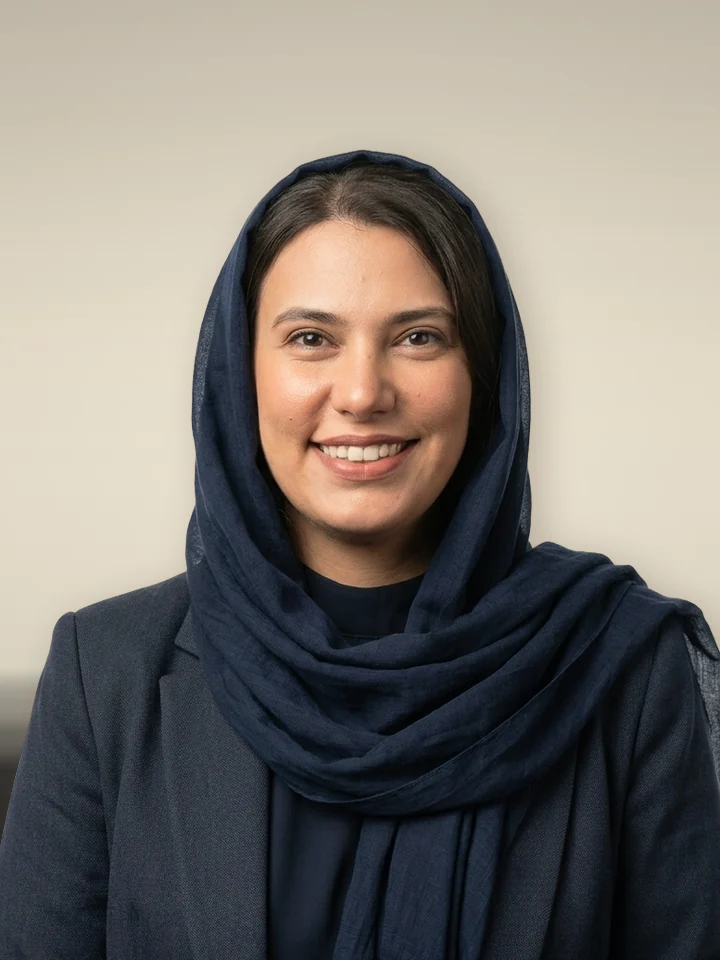 مینا زمانی، مدیر کافه رَگ راگ / Mina Zamani, café manager at Rag Rug