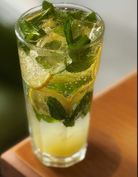 Virgin mojito with fresh mint and lime